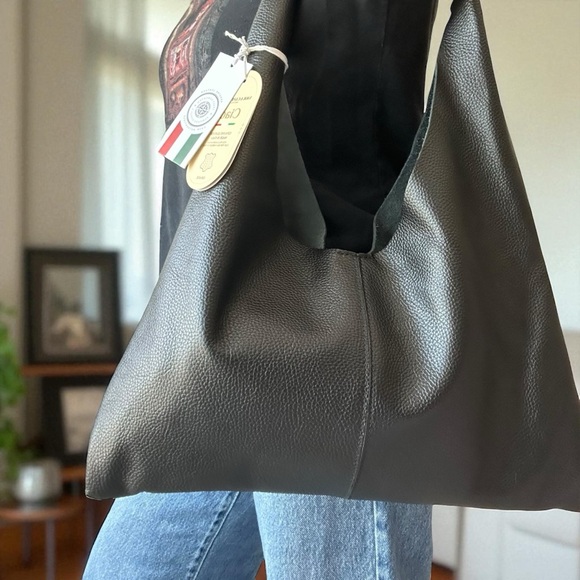 Viola Castellanir Handbags - Viola Castellini Black Leather Hobo Bag